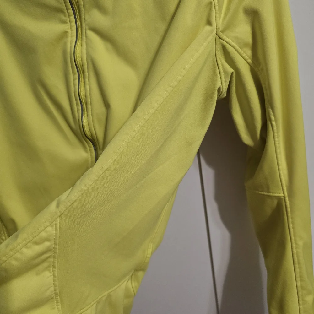 Nike Women's Yellow Jacket - Picture 2 of 5